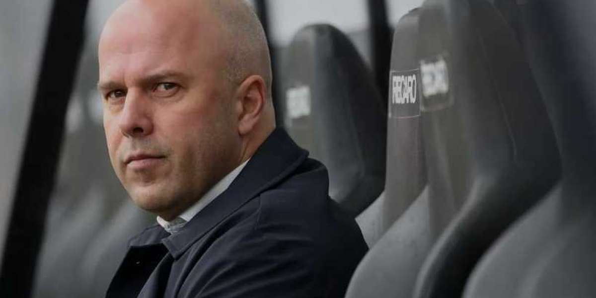 Barcelona eyes successful Eredivisie Dutch coach